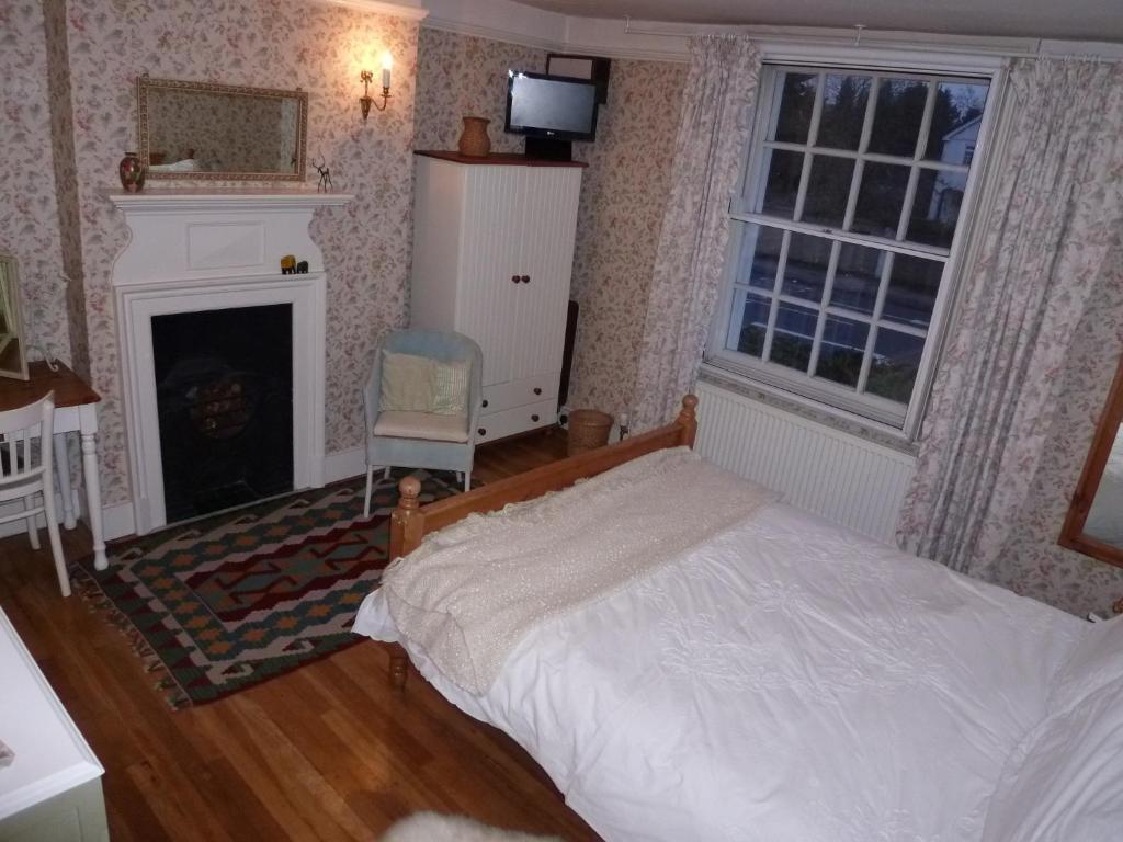 Manor Cottage Bed And Breakfast Windsor Exterior photo
